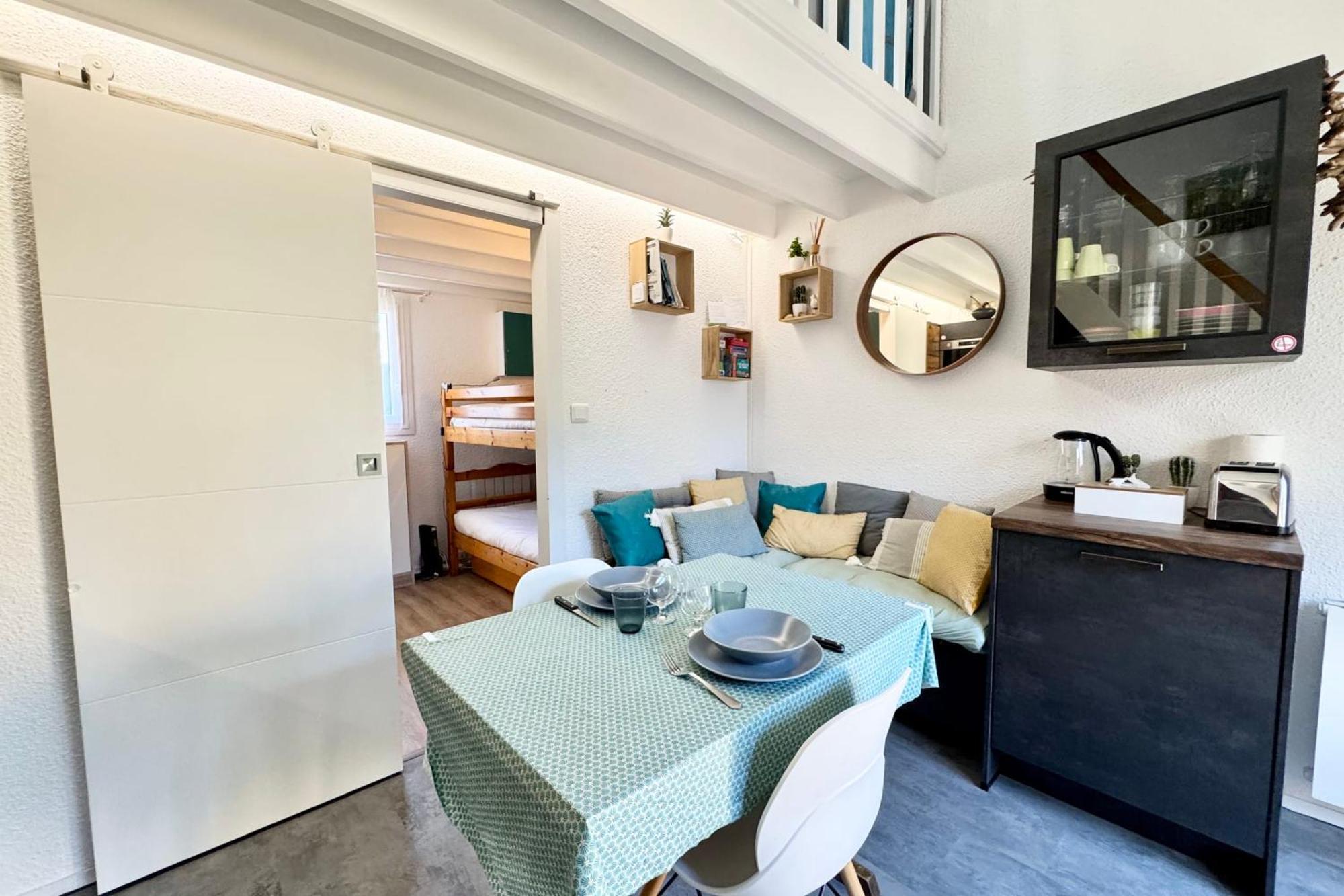 Maisonnette De Charme Bord De Mer Piscine 기델 외부 사진